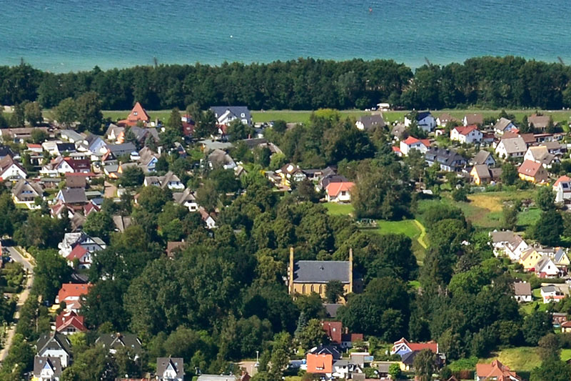 Luftbild Zingst mit Peter-Pauls-Kirche